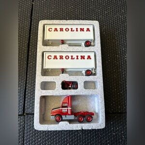 NEW CAROLINA FREIGHT CARRIERS TRACTOR TRAILER DOUBLES WINROSS DIECAST TRUCK 1/64